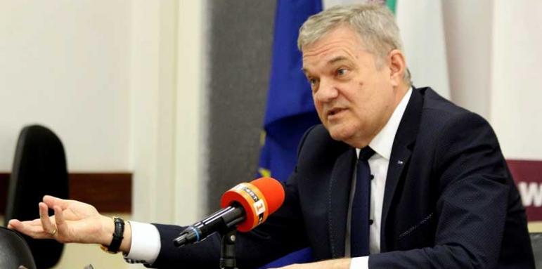 Петков:Мизерабъл внушава глупости за мен и Божков